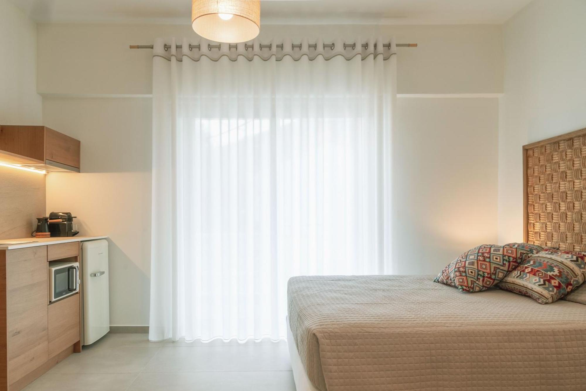 Arancia Elegant Rooms And Suites Толон Экстерьер фото
