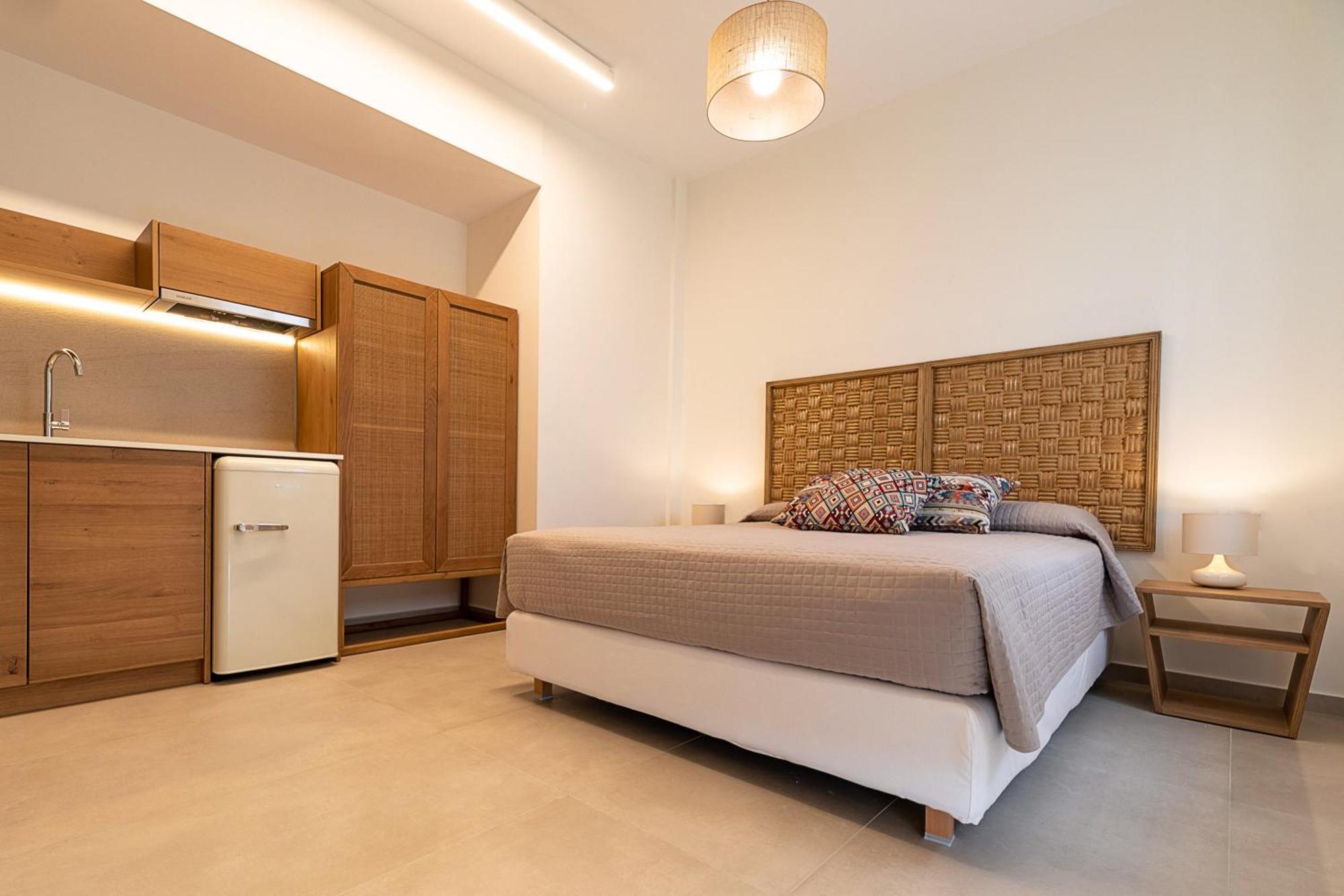 Arancia Elegant Rooms And Suites Толон Экстерьер фото