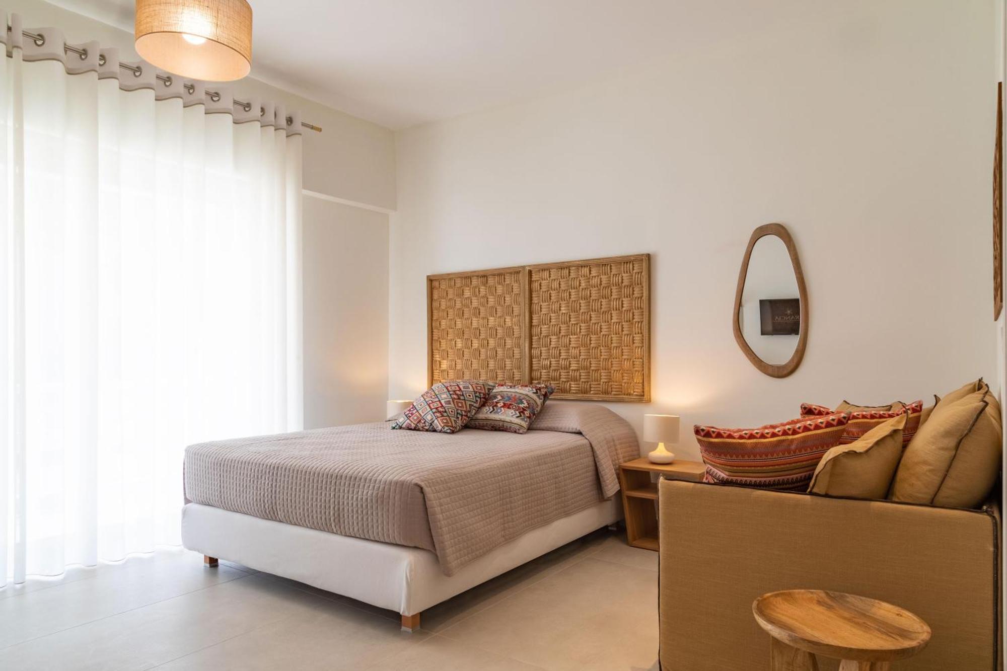 Arancia Elegant Rooms And Suites Толон Экстерьер фото