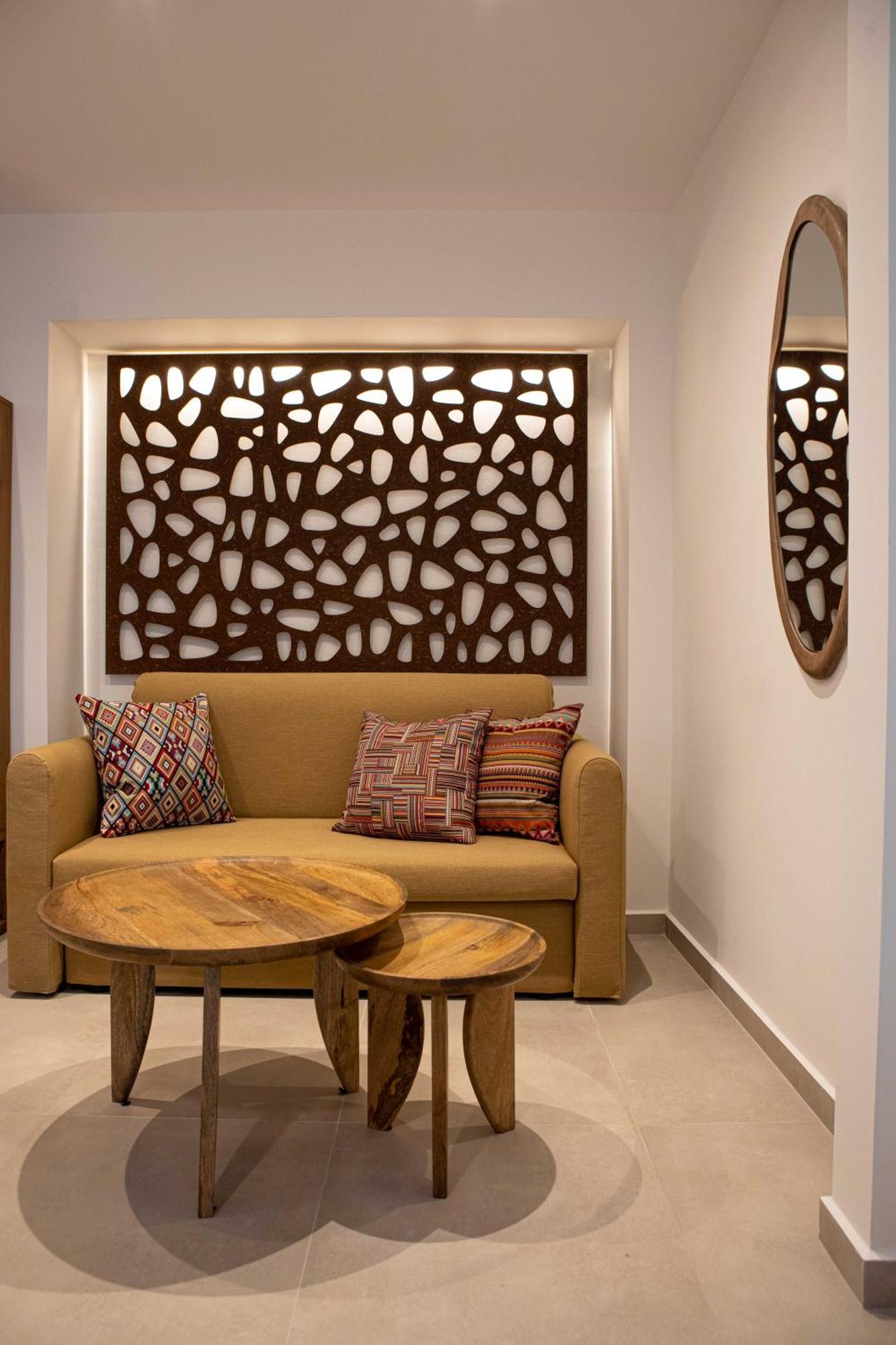 Arancia Elegant Rooms And Suites Толон Экстерьер фото